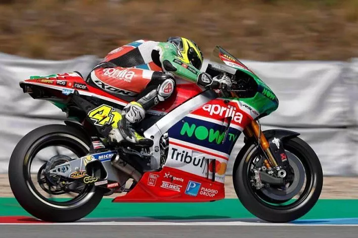 Усовершенствование гоночных мотоциклов с помощью FDM‑принтеров Sharebot